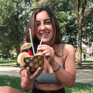 Meet your Posher, Francesca